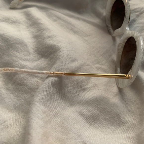 KREWE IRIS PEARL SUNGLASSES - Picture 4 of 5